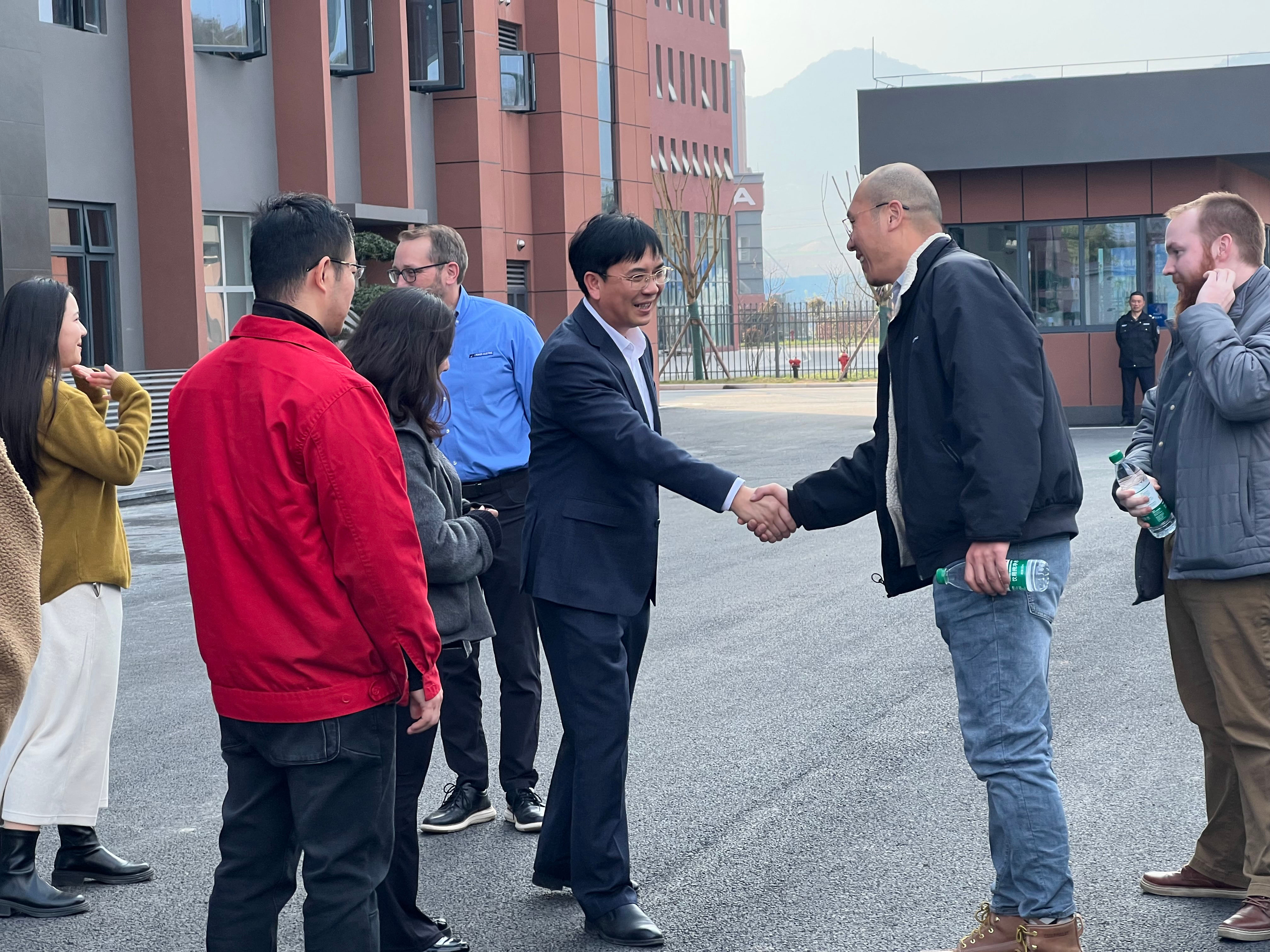 跨境合作再啟航！美國(guó)PE公司高層代表團(tuán)蒞臨我司參觀交流，推動(dòng)雙贏發(fā)展